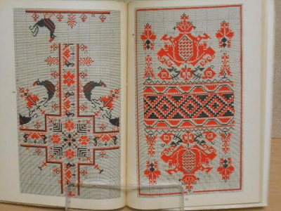画像1: クロスステッチ・ハンガリー刺繍・305パターン・図案集　古書 アンティーク