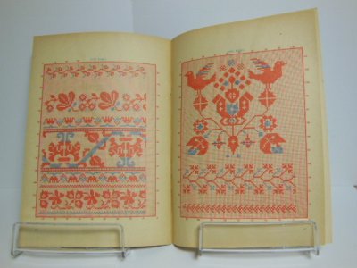 画像1: ハンガリー刺繍本・パローツ刺繍本・図案・クロスステッチ
