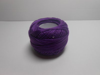 画像1: ハンガリー手芸用・紫刺繍糸 Puppets Perle Coats Crafts