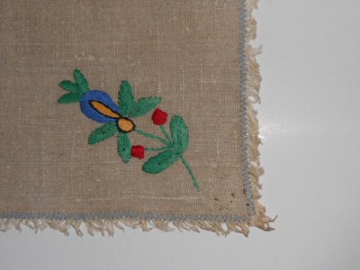 画像2: ポーランド・カシューブ刺繍のリネンクロス