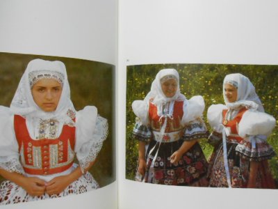 画像2: チェコ民族衣装本 南モラヴィアのホドニーン地方