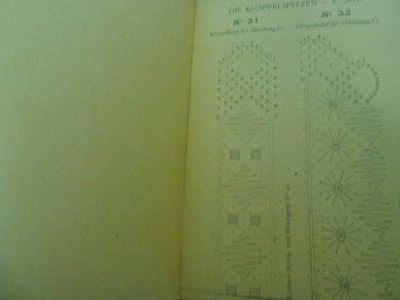 画像2: DMC　ボビンレース 本　 パターン付　DIE KLOPPELSPITZEN 1 Serie/1910