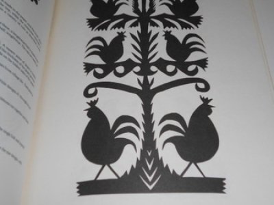 画像1: ポーランドの切り絵　本（ヴィチナンキ）伝統フォークパターン集