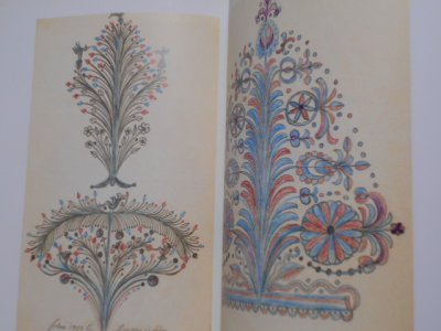 画像1: ハンガリーの古い毛皮の刺繍芸術 図案集