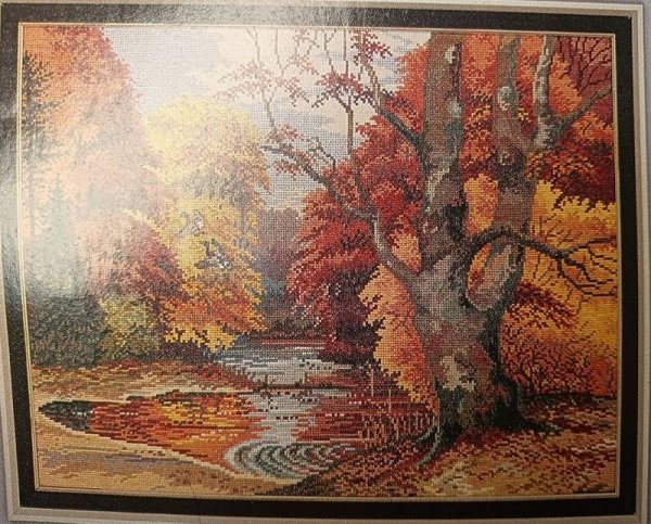画像1: 秋の森と自然湖 12-496 old Eva Rosenstand オリジナル オールドエヴァ製キット クロスステッチ (1)