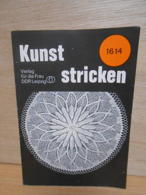 クンストストリッケンレース・編み図・ドイツ・Kunst stricken 販売。